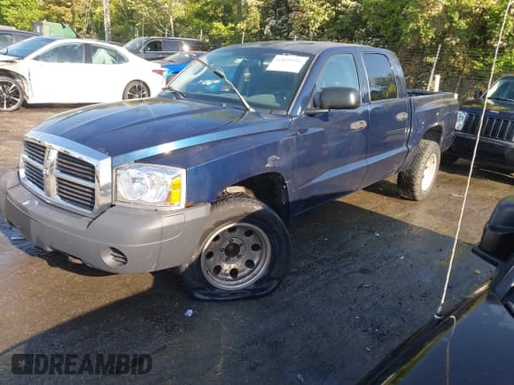 ✅ 2007 Dodge Dakota ST • VIN: 1D3HW28P77S173518 • Лот: 42055934. Опубликован ранее на IAAI с пробегом 165 794 миль. Бесплатный доступ к архиву аукционных продаж из США и подробный отчёт об истории автомобиля на DreamBid. Изображение 18.