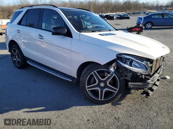 ✅ 2017 Mercedes-Benz GLE 400 • VIN: 4JGDA5GB1HA859571 • Lot: 43909225. Listed on Copart with 136,298 mi. Free auction sales archive from the USA and detailed vehicle history report at DreamBid. Image 4.