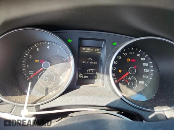 ✅ 2011 Volkswagen Golf • VIN: WVWDB7AJ2BW329925 • Lot: 89714015. Listed on Copart with 196,306 mi. Free auction sales archive from the USA and detailed vehicle history report at DreamBid. Image 9.