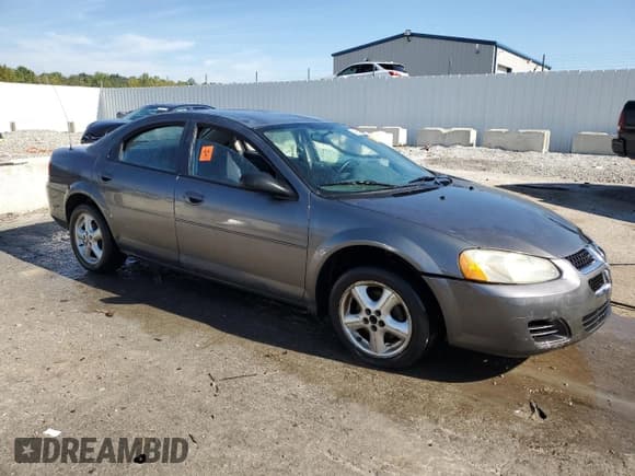 ✅ 2004 Dodge Stratus SXT • VIN: 1B3EL46X04N249823 • Lot: 84554875. Wystawiony na Copart z przebiegiem 245 314 mil. Bezpłatny archiwum sprzedaży aukcyjnych z USA i szczegółowy raport historii pojazdu na DreamBid. Zdjęcie 4.
