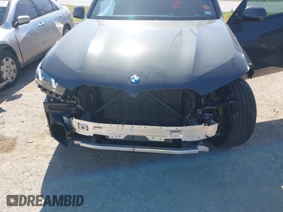 ✅ 2024 BMW X5 xDrive40i • VIN: 5UX23EU01R9U76742 • Lot: 43604412. Listed on IAAI with 19,294 mi. Free auction sales archive from the USA and detailed vehicle history report at DreamBid. Image 6.