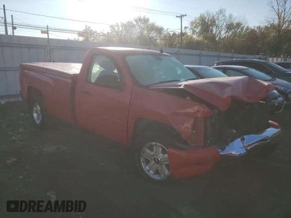 ✅ 2010 Chevrolet Silverado 1500 LT • VIN: 1GCPCSE06AZ240564 • Lot: 76410864. Listed on Copart with 111,436 mi. Free auction sales archive from the USA and detailed vehicle history report at DreamBid. Image 4.