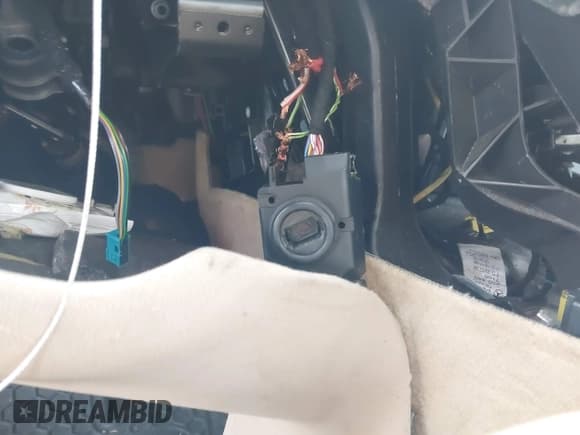 ✅ 2000 Mercedes-Benz E 320 • VIN: WDBJF65J9YB110941 • Лот: 43832538. Опубликован ранее на IAAI с пробегом Не указан. Бесплатный доступ к архиву аукционных продаж из США и подробный отчёт об истории автомобиля на DreamBid. Изображение 6.