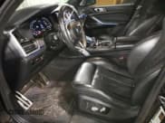 ✅ 2021 BMW X5 M • VIN: 5YMJU0C07M9E05109 • Lot: 86393584. Wystawiony na Copart z przebiegiem 47 274 mil. Bezpłatny archiwum sprzedaży aukcyjnych z USA i szczegółowy raport historii pojazdu na DreamBid. Zdjęcie 7.