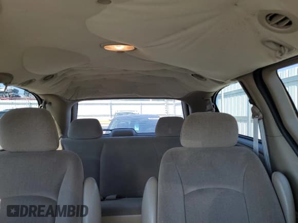 ✅ 2003 Dodge Caravan Sport • VIN: 1D4GP44R33B290482 • Lot: 71181995. Listed on Copart with 269,547 mi. Free auction sales archive from the USA and detailed vehicle history report at DreamBid. Image 10.