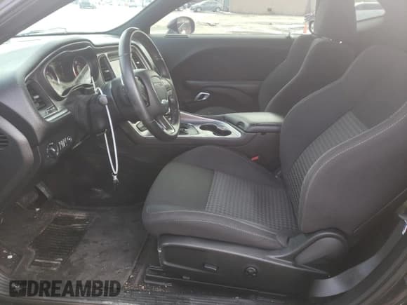 ✅ 2019 Dodge Challenger R/T • VIN: 2C3CDZBT1KH539050 • Lot: 43029983. Wystawiony na Copart z przebiegiem 47 505 mil. Bezpłatny archiwum sprzedaży aukcyjnych z USA i szczegółowy raport historii pojazdu na DreamBid. Zdjęcie 7.