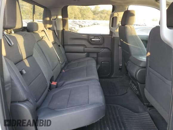 ✅ 2019 Chevrolet Silverado 1500 LT • VIN: 1GCUYDEDXKZ141539 • Lot: 75078844. Wystawiony na Copart z przebiegiem 43 715 mil. Bezpłatny archiwum sprzedaży aukcyjnych z USA i szczegółowy raport historii pojazdu na DreamBid. Zdjęcie 10.