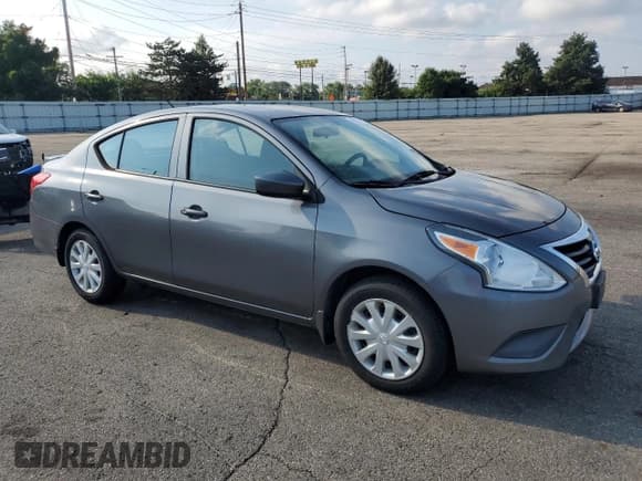 ✅ 2016 Nissan Versa S • VIN: 3N1CN7AP6GL890099 • Lot: 66555195. Wystawiony na Copart z przebiegiem 104 348 mil. Bezpłatny archiwum sprzedaży aukcyjnych z USA i szczegółowy raport historii pojazdu na DreamBid. Zdjęcie 4.