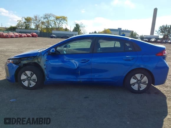 ✅ 2018 Hyundai Ioniq Blue • VIN: KMHC65LC1JU102735 • Lot: 43529622. Wystawiony na IAAI z przebiegiem 100 034 mil. Bezpłatny archiwum sprzedaży aukcyjnych z USA i szczegółowy raport historii pojazdu na DreamBid. Zdjęcie 15.