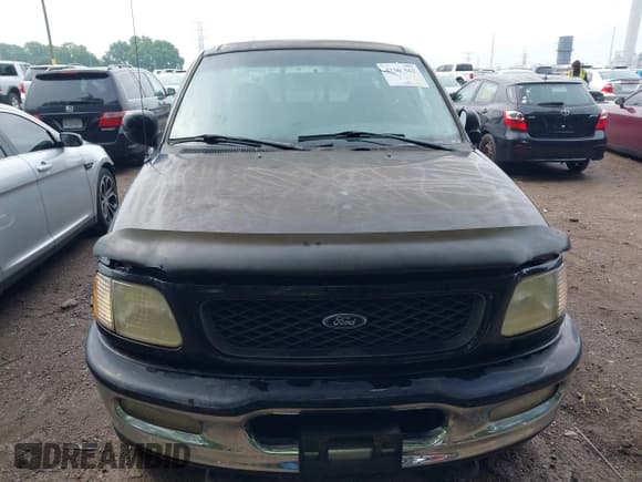 ✅ 1998 Ford F-150 • VIN: 1FTZX18W2WNB46784 • Lot: 42361562. Wystawiony na IAAI z przebiegiem 145 786 mil. Bezpłatny archiwum sprzedaży aukcyjnych z USA i szczegółowy raport historii pojazdu na DreamBid. Zdjęcie 6.