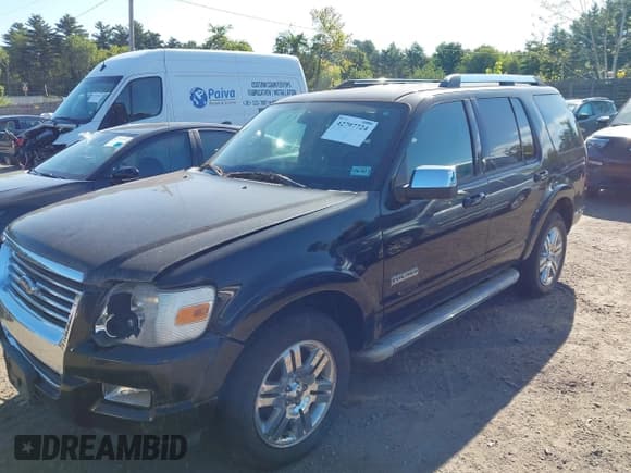 ✅ 2008 Ford Explorer Limited • VIN: 1FMEU75E18UA35900 • Lot: 42797724. Wystawiony na IAAI z przebiegiem 239 251 mil. Bezpłatny archiwum sprzedaży aukcyjnych z USA i szczegółowy raport historii pojazdu na DreamBid. Zdjęcie 2.
