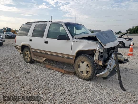 ✅ 1998 GMC Yukon • VIN: 1GKEK13R0WJ701256 • Lot: 65425065. Listed on Copart with 266,898 mi. Free auction sales archive from the USA and detailed vehicle history report at DreamBid. Image 4.