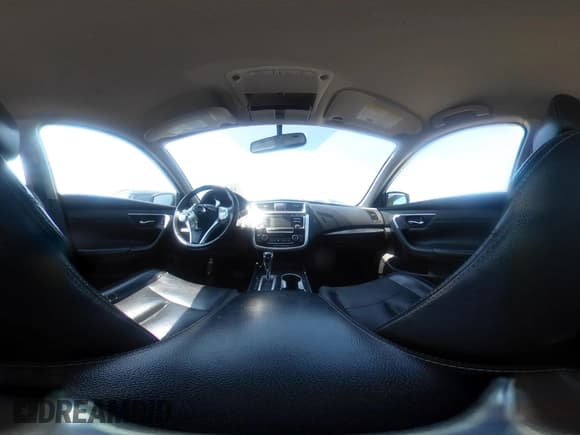 ✅ 2018 Nissan Altima SL • VIN: 1N4AL3AP0JC216445 • Lot: 42529475. Wystawiony na IAAI z przebiegiem 179 576 mil. Bezpłatny archiwum sprzedaży aukcyjnych z USA i szczegółowy raport historii pojazdu na DreamBid. Zdjęcie 18.