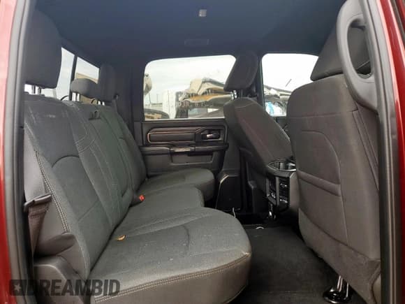 ✅ 2023 Ram 3500 • VIN: 3C63R3SL7PG552992 • Лот: 62774725. Опубликован ранее на Copart с пробегом 112 584 миль. Бесплатный доступ к архиву аукционных продаж из США и подробный отчёт об истории автомобиля на DreamBid. Изображение 10.