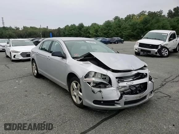 ✅ 2010 Chevrolet Malibu 1FL • VIN: 1G1ZA5EBXAF126126 • Lot: 71420404. Listed on Copart with 163,233 mi. Free auction sales archive from the USA and detailed vehicle history report at DreamBid. Image 10.