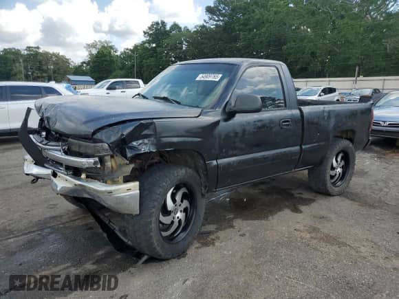 2002 Chevrolet Silverado 1500 LS with VIN 1GCEK14T72Z106860, listed as a Copart auction lot 54909765 with 301,431 mi miles and Salvage title. Bid and sale history available at DreamBid. Image 1.