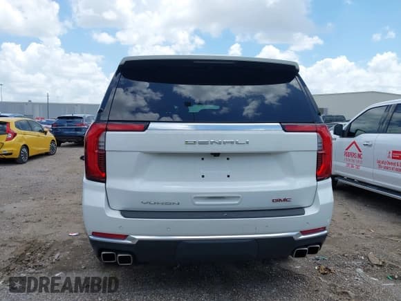 ✅ 2025 GMC Yukon XL Denali • VIN: 1GKS2JRL3SR278934 • Лот: 42526749. Опубликован ранее на IAAI с пробегом 3 310 миль. Бесплатный доступ к архиву аукционных продаж из США и подробный отчёт об истории автомобиля на DreamBid. Изображение 16.