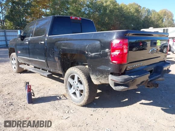 ✅ 2018 Chevrolet Silverado 2500HD LTZ • VIN: 1GC1KWEY5JF242796 • Lot: 43434125. Wystawiony na IAAI z przebiegiem 142 736 mil. Bezpłatny archiwum sprzedaży aukcyjnych z USA i szczegółowy raport historii pojazdu na DreamBid. Zdjęcie 3.