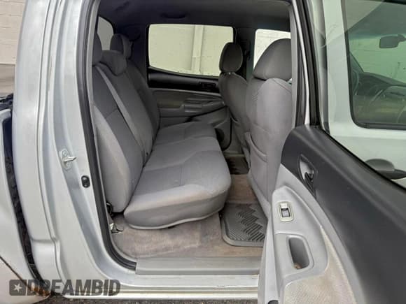 ✅ 2005 Toyota Tacoma • VIN: 5TELU42N25Z13542X • Лот: 95975935. Опубликован ранее на Copart с пробегом 200 131 миль. Бесплатный доступ к архиву аукционных продаж из США и подробный отчёт об истории автомобиля на DreamBid. Изображение 6.