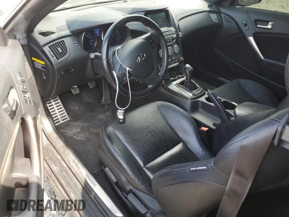 ✅ 2013 Hyundai Genesis Coupe Grand Touring • VIN: KMHHU6KJXDU108894 • Lot: 50418525. Wystawiony na Copart z przebiegiem 81 443 mil. Bezpłatny archiwum sprzedaży aukcyjnych z USA i szczegółowy raport historii pojazdu na DreamBid. Zdjęcie 8.