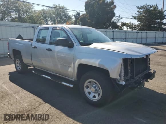 ✅ 2019 Chevrolet Silverado 1500 Work Truck • VIN: 2GCRCNEC0K1225251 • Lot: 70425405. Wystawiony na Copart z przebiegiem 9 819 mil. Bezpłatny archiwum sprzedaży aukcyjnych z USA i szczegółowy raport historii pojazdu na DreamBid. Zdjęcie 4.