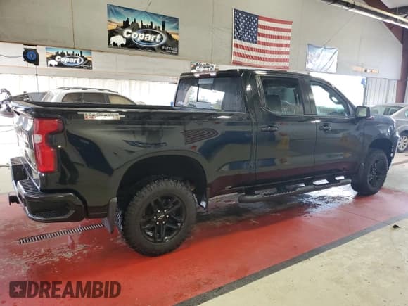✅ 2019 Chevrolet Silverado 1500 LT Trail Boss • VIN: 1GCPYFED1KZ398128 • Lot: 73280904. Wystawiony na Copart z przebiegiem 101 100 mil. Bezpłatny archiwum sprzedaży aukcyjnych z USA i szczegółowy raport historii pojazdu na DreamBid. Zdjęcie 3.