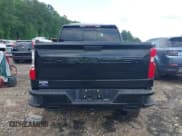 ✅ 2022 Chevrolet Silverado 1500 LT Trail Boss • VIN: 3GCUDFEDXNG527387 • Lot: 42269841. Wystawiony na IAAI z przebiegiem Nie podano. Bezpłatny archiwum sprzedaży aukcyjnych z USA i szczegółowy raport historii pojazdu na DreamBid. Zdjęcie 15.