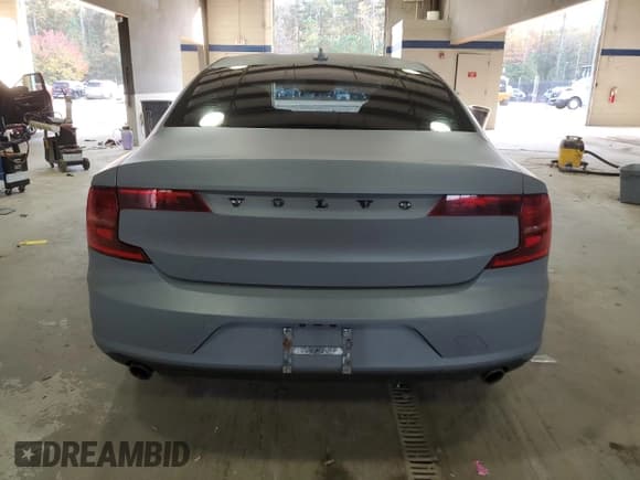 ✅ 2018 Volvo S90 Momentum • VIN: LVY982MK3JP008280 • Лот: 91627885. Опубликован ранее на Copart с пробегом 102 517 миль. Бесплатный доступ к архиву аукционных продаж из США и подробный отчёт об истории автомобиля на DreamBid. Изображение 6.