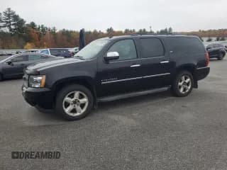 ✅ 2013 Chevrolet Suburban LTZ • VIN: 1GNSKKE74DR121174 • Lot: 90267505. Wystawiony na Copart z przebiegiem 181 025 mil. Bezpłatny archiwum sprzedaży aukcyjnych z USA i szczegółowy raport historii pojazdu na DreamBid. Zdjęcie 1.