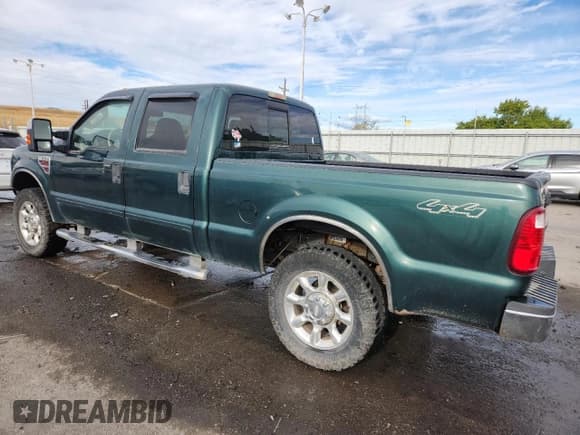 ✅ 2008 Ford F-250 XL • VIN: 1FTSW21R88EE08793 • Lot: 81320345. Wystawiony na Copart z przebiegiem 117 973 mil. Bezpłatny archiwum sprzedaży aukcyjnych z USA i szczegółowy raport historii pojazdu na DreamBid. Zdjęcie 2.