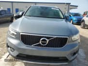 ✅ 2021 Volvo XC40 Momentum • VIN: YV4AC2HK1M2406986 • Lot: 64250873. Listed on Copart with 27,478 mi. Free auction sales archive from the USA and detailed vehicle history report at DreamBid. Image 5.