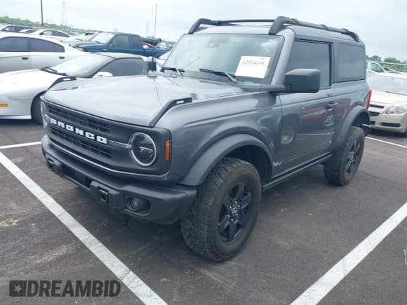 ✅ 2023 Ford Bronco • VIN: 1FMDE5CH8PLB04693 • Lot: 42524166. Listed on IAAI with 40,582 mi. Free auction sales archive from the USA and detailed vehicle history report at DreamBid. Image 2.
