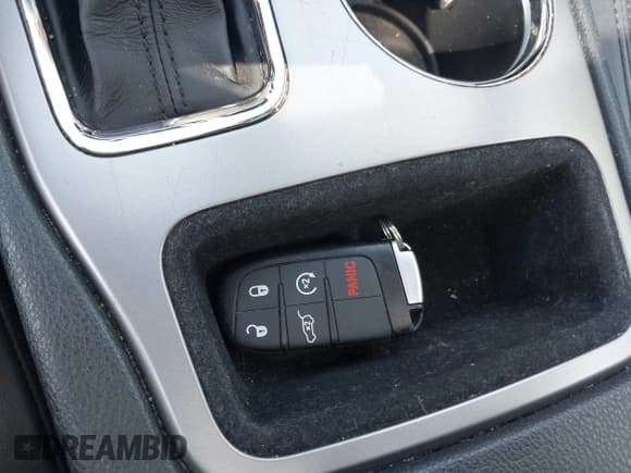 ✅ 2019 Jeep Grand Cherokee Upland • VIN: 1C4RJFAG9KC841044 • Lot: 42233619. Listed on IAAI with 42,283 mi. Free auction sales archive from the USA and detailed vehicle history report at DreamBid. Image 11.