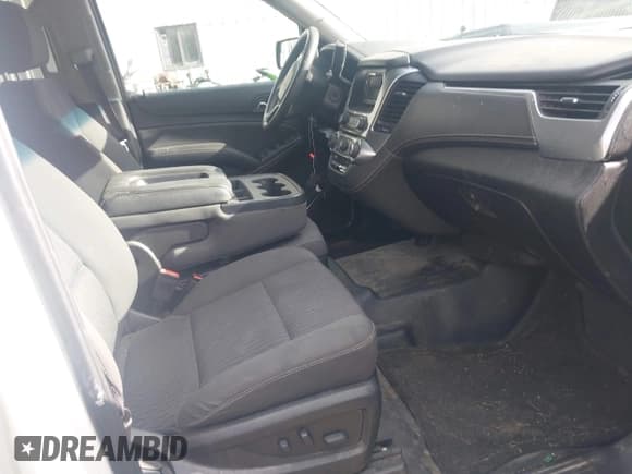 ✅ 2016 Chevrolet Suburban Commercial • VIN: 1GNSKKEC0GR427659 • Lot: 43647762. Wystawiony na IAAI z przebiegiem Nie podano. Bezpłatny archiwum sprzedaży aukcyjnych z USA i szczegółowy raport historii pojazdu na DreamBid. Zdjęcie 5.