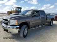 ✅ 2008 Chevrolet Silverado 2500HD 1LT • VIN: 1GCHC23638F112984 • Lot: 78577554. Wystawiony na Copart z przebiegiem 196 571 mil. Bezpłatny archiwum sprzedaży aukcyjnych z USA i szczegółowy raport historii pojazdu na DreamBid. Zdjęcie 1.