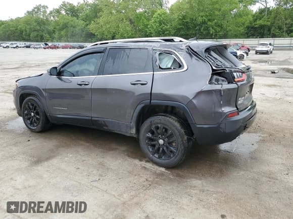 ✅ 2020 Jeep Cherokee Latitude Plus • VIN: 1C4PJMLX5LD637572 • Лот: 58616395. Опубликован ранее на Copart с пробегом 47 728 миль. Бесплатный доступ к архиву аукционных продаж из США и подробный отчёт об истории автомобиля на DreamBid. Изображение 2.