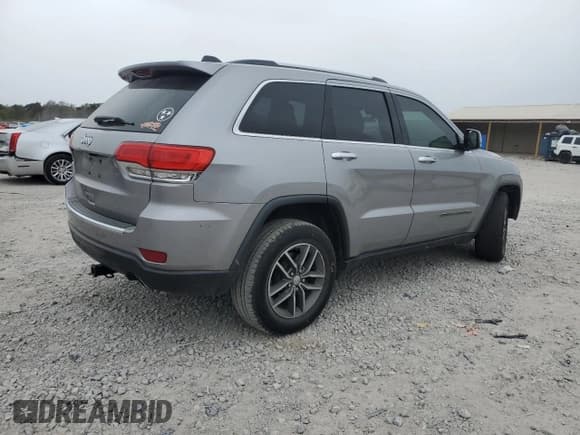 ✅ 2017 Jeep Grand Cherokee Limited • VIN: 1C4RJFBG8HC849207 • Lot: 82300175. Listed on Copart with 105,671 mi. Free auction sales archive from the USA and detailed vehicle history report at DreamBid. Image 3.
