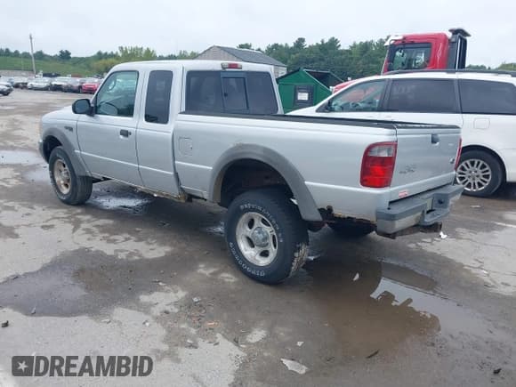 ✅ 2003 Ford Ranger XL Fleet • VIN: 1FTZR45EX3TA10062 • Lot: 43166172. Listed on IAAI with 155,998 mi. Free auction sales archive from the USA and detailed vehicle history report at DreamBid. Image 3.