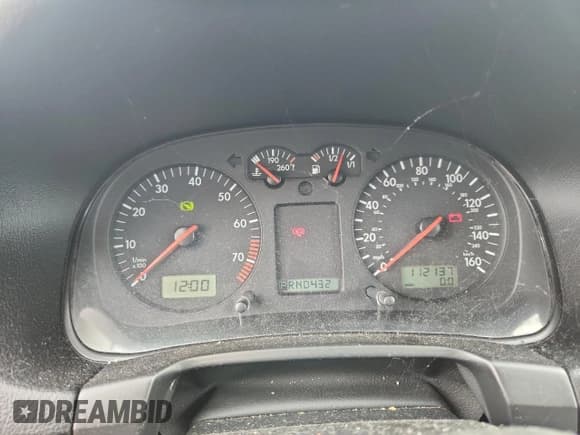 ✅ 2002 Volkswagen Golf GTI • VIN: 9BWDE61J624067443 • Lot: 61839995. Wystawiony na Copart z przebiegiem 112 137 mil. Bezpłatny archiwum sprzedaży aukcyjnych z USA i szczegółowy raport historii pojazdu na DreamBid. Zdjęcie 9.