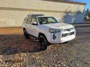 ✅ 2022 Toyota 4Runner SR5 Premium • VIN: JTENU5JR9N6034636 • Lot: 94371095. Wystawiony na Copart z przebiegiem 47 368 mil. Bezpłatny archiwum sprzedaży aukcyjnych z USA i szczegółowy raport historii pojazdu na DreamBid. Zdjęcie 1.