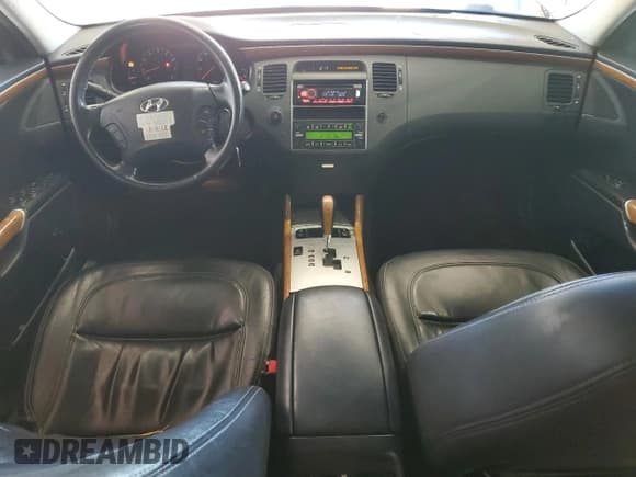 ✅ 2008 Hyundai Azera Limited • VIN: KMHFC46F18A252989 • Lot: 85745945. Listed on Copart with 184,077 mi. Free auction sales archive from the USA and detailed vehicle history report at DreamBid. Image 8.