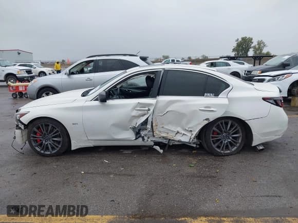 ✅ 2019 Infiniti Q50 Luxe • VIN: JN1EV7AP0KM543195 • Lot: 43446909. Listed on IAAI with 124,233 mi. Free auction sales archive from the USA and detailed vehicle history report at DreamBid. Image 15.