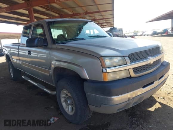 ✅ 2003 Chevrolet Silverado 2500HD LS • VIN: 1GCHC29U13E353706 • Lot: 42398034. Wystawiony na IAAI z przebiegiem 205 065 mil. Bezpłatny archiwum sprzedaży aukcyjnych z USA i szczegółowy raport historii pojazdu na DreamBid. Zdjęcie 1.