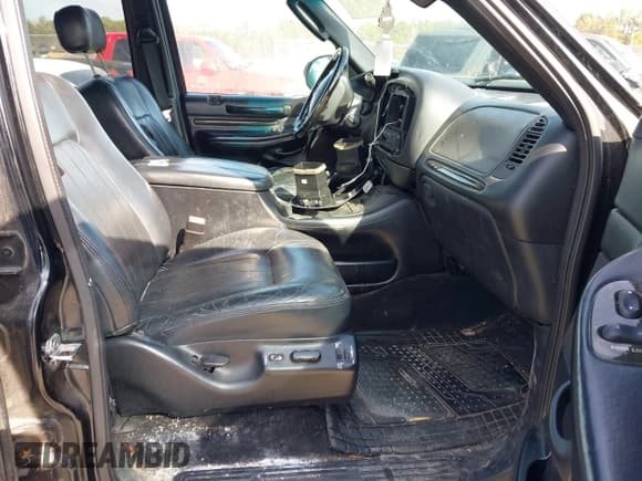 ✅ 2002 Lincoln Blackwood • VIN: 5LTEW05A52KJ01819 • Lot: 41268681. Listed on IAAI with 169,513 mi. Free auction sales archive from the USA and detailed vehicle history report at DreamBid. Image 5.