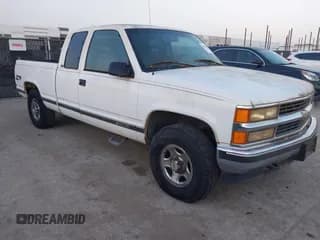 ✅ 1996 Chevrolet Silverado 1500 • VIN: 1GCEK19R9TE141101 • Lot: 43012069. Wystawiony na IAAI z przebiegiem 177 098 mil. Bezpłatny archiwum sprzedaży aukcyjnych z USA i szczegółowy raport historii pojazdu na DreamBid. Zdjęcie 1.