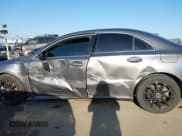 ✅ 2019 Mercedes-Benz A 220 • VIN: WDD3G4EB6KW033049 • Lot: 42211681. Wystawiony na IAAI z przebiegiem 35 186 mil. Bezpłatny archiwum sprzedaży aukcyjnych z USA i szczegółowy raport historii pojazdu na DreamBid. Zdjęcie 14.