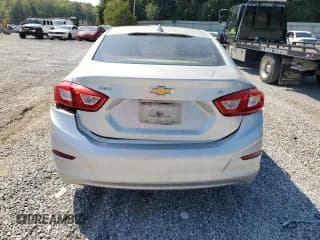 ✅ 2017 Chevrolet Cruze LT • VIN: 1G1BE5SM4H7208384 • Lot: 71900525. Listed on Copart with 228,690 mi. Free auction sales archive from the USA and detailed vehicle history report at DreamBid. Image 6.