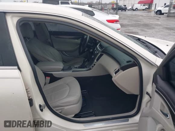 ✅ 2012 Cadillac CTS • VIN: 1G6DC5E51C0157117 • Lot: 43658518. Wystawiony na IAAI z przebiegiem 134 436 mil. Bezpłatny archiwum sprzedaży aukcyjnych z USA i szczegółowy raport historii pojazdu na DreamBid. Zdjęcie 5.