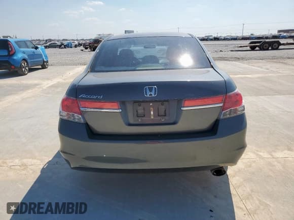 ✅ 2011 Honda Accord EX • VIN: 1HGCP2F77BA012346 • Lot: 84879455. Wystawiony na Copart z przebiegiem 207 529 mil. Bezpłatny archiwum sprzedaży aukcyjnych z USA i szczegółowy raport historii pojazdu na DreamBid. Zdjęcie 6.
