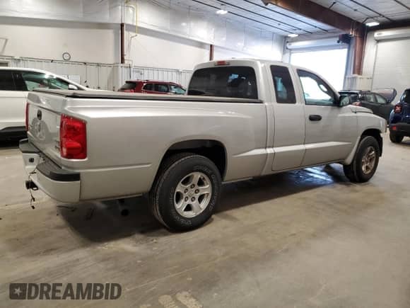 2007 Dodge Dakota SLT with VIN 1D7HW42P87S103724, listed as a Copart auction lot 76830024 with 45,977 mi miles and Non repairable. Bid and sale history available at DreamBid. Image 3.